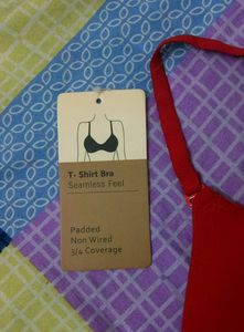 Price Dropped 🎉🎉Branded Red T-shirt Padded Bra
