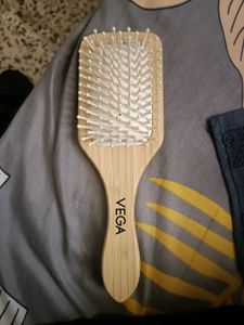 Vega Wooden Paddle Brush