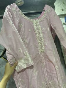Elegant Pink Embroidered Kurta