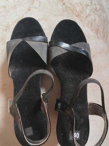 Stylish Black Wedge Sandals
