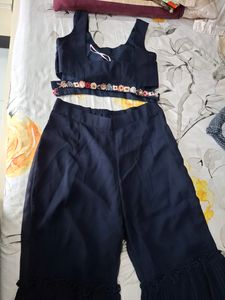 2 Pease Ethenick Wear