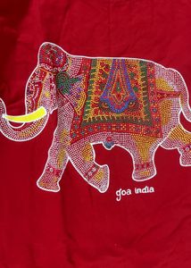 Red Elephant Print T-Shirt🩷🩷