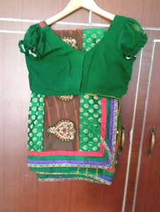 Green & purple Embellished Saree