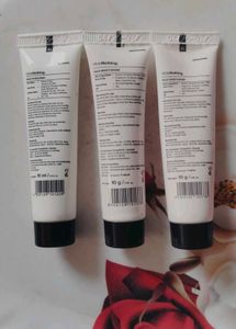Minimalist skincare combo of moisturizer+sunscreen