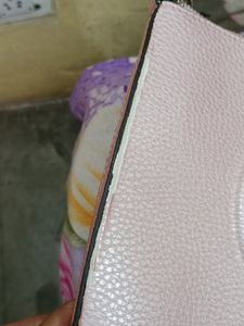 GUESS Bubblegum/Pink Sling Bag