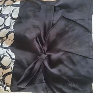 Stylish Black &amp; White Patterned Top