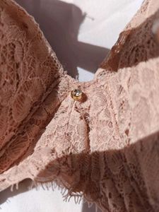 Elegant Lace Push-Up Bra