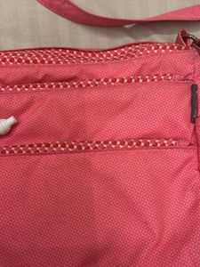 Chic Pink Crossbody Bag with Multiple Pockets