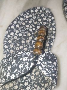 Floral Print Flip Flops ( price drop )