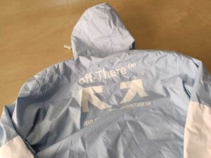 Stylish Two-Tone Light Jacket