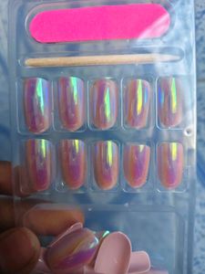 Iridescent Press-On Nails Set Pearl Metallic Mysti