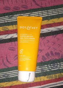 Dot & Key Vitamin C+E Face Wash