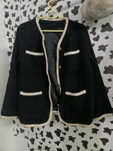 Chic Black Textured Cropped Jacket