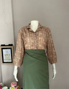 Vintage Floral Print Button-Up Blouse