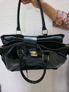 Chic Black Croc Embossed Tote Bag