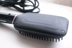 NEVER USED - PHILIPS Hair Straightening Brush
