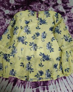 Chic Yellow Floral Top💛✨