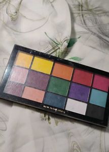 Vibrant 15 Color Eyeshadow Palette