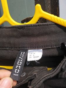 H&amp;M Black Straight Leg Jeans