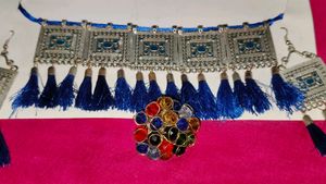 Metal Blue Colour Chokar