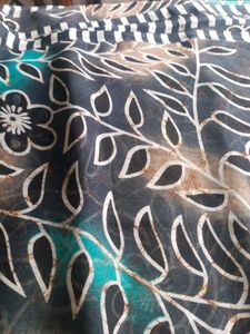 Floral Print black georgette saree