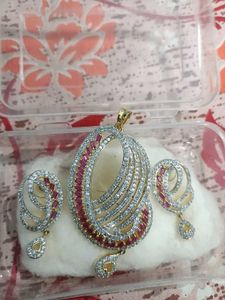 Designer Pendant &amp; Earring Set