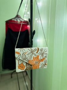 Beaded Floral Clutch Bag