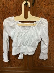Chic White Cropped Puff Sleeve Top