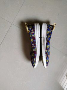 Chic Floral Ballet Flats