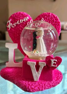 Love Couple Snow Globe Showpiece