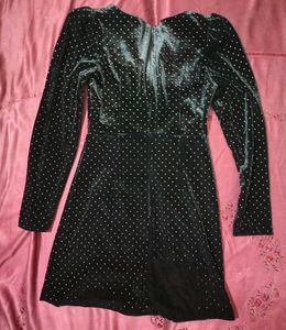 Elegant Black Velvet sweet heart neckline dress