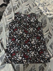 Floral Print Sleeveless Top