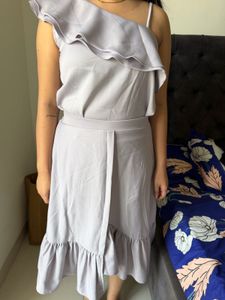 Elegant One-Shoulder Ruffle Dress