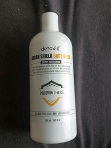 Detoxie Urban Shield Body Wash