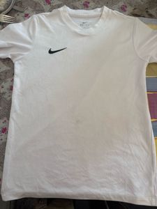 Nike Dri-FIT White T-Shirt Size S