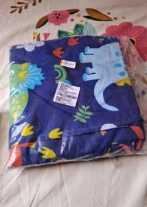 Home Sizzler Brand Single Bedsheet With 1 P Cover
