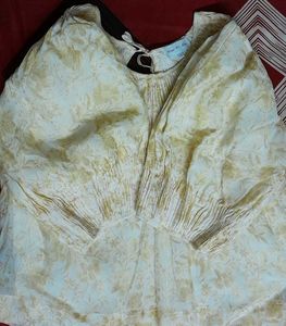 Pretty Floral Print Round Neck Blouson Top