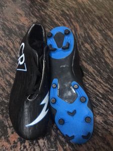 Black CR7 Soccer Cleats