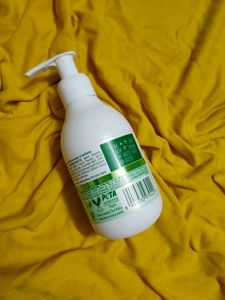 Simple Replenshing Face Wash