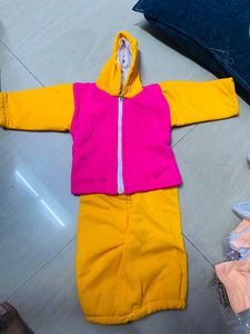 Woolen Unisex Dress For Baby New With Out Tag