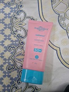 Aqualogica Radiance Dew Sunscreen SPF 50+