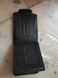 Men Pu Bi- Fold Wallet Brand New