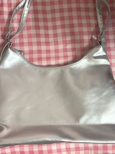 Chic Silver Shoulder Bag