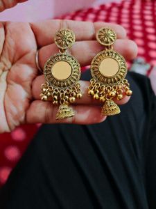 Exquisite Gold-Tone Mirror Earrings