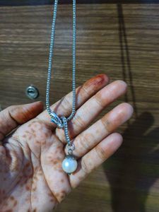 5 sets of Elegant Gold Pendant Necklace with Pearl