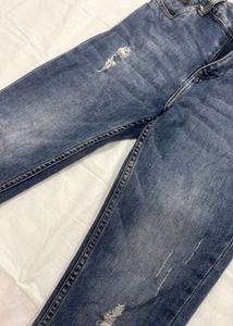 Distressed Skinny Jeans