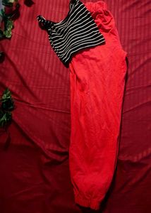 COMBO ALERT🍒 Red Sweatpants n strips top