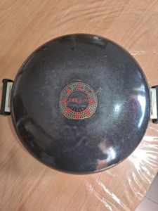 Kadai / cooking pan