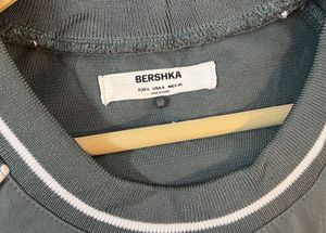 Bershka Oversized unisex windbreaker/Sweater