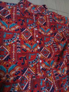 🌸 Stylish Front Cut Kurti